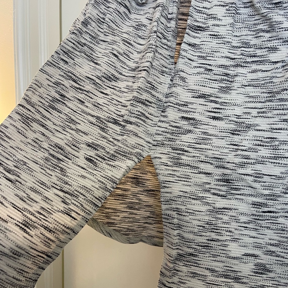 Lululemon Tank Top - Picture 5 of 5